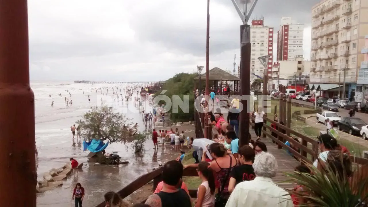 Marea alta en Santa Teresita 