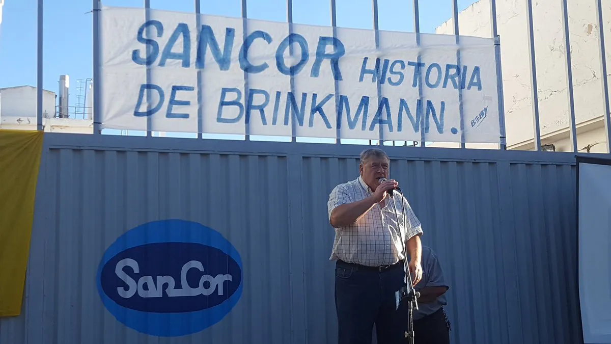 Abrazo a SanCor en Brinkmann Abrazo a SanCor en Brinkmann