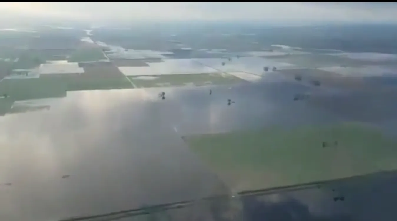 Impactantes imágenes de las inundaciones en la región   YouTube 