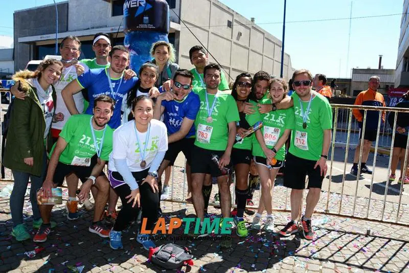 El Club de Corredores de la UNL en los 21K de Rafaela