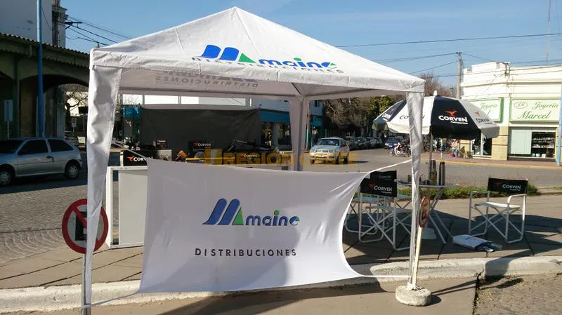 Stand de Maine Distribuciones en la Plaza 25 de Mayo de Rafaela Stand de Maine Distribuciones en la Plaza 25 de Mayo de Rafaela