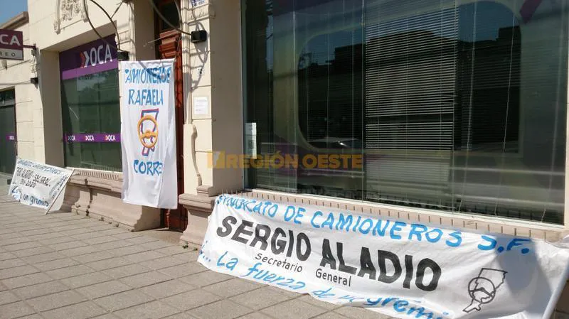 Protesta de los trabajadores de OCA en Rafaela