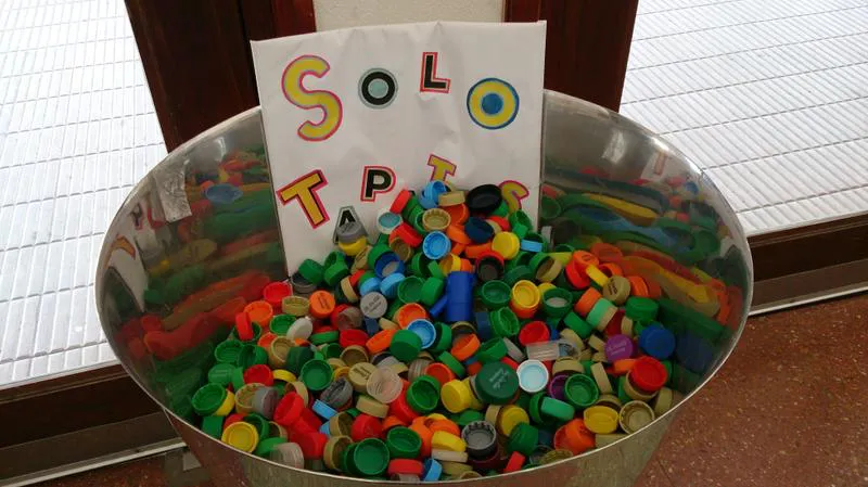 Colecta de tapitas Colecta de tapitas