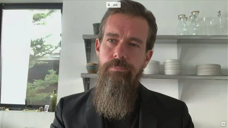 El CEO de Twitter Jack Dorsey también apostó al Bitcoin