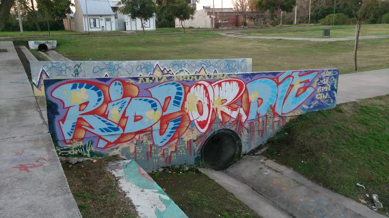 Skatepark en el Barrio Pizurno de Rafaela Skatepark en el Barrio Pizurno de Rafaela