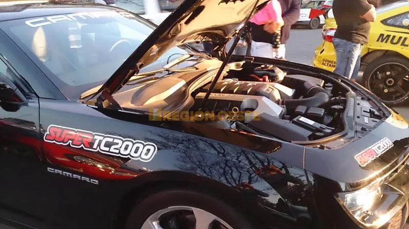 Los autos del TC2000 en el centro de Rafaela la tarde del viernes