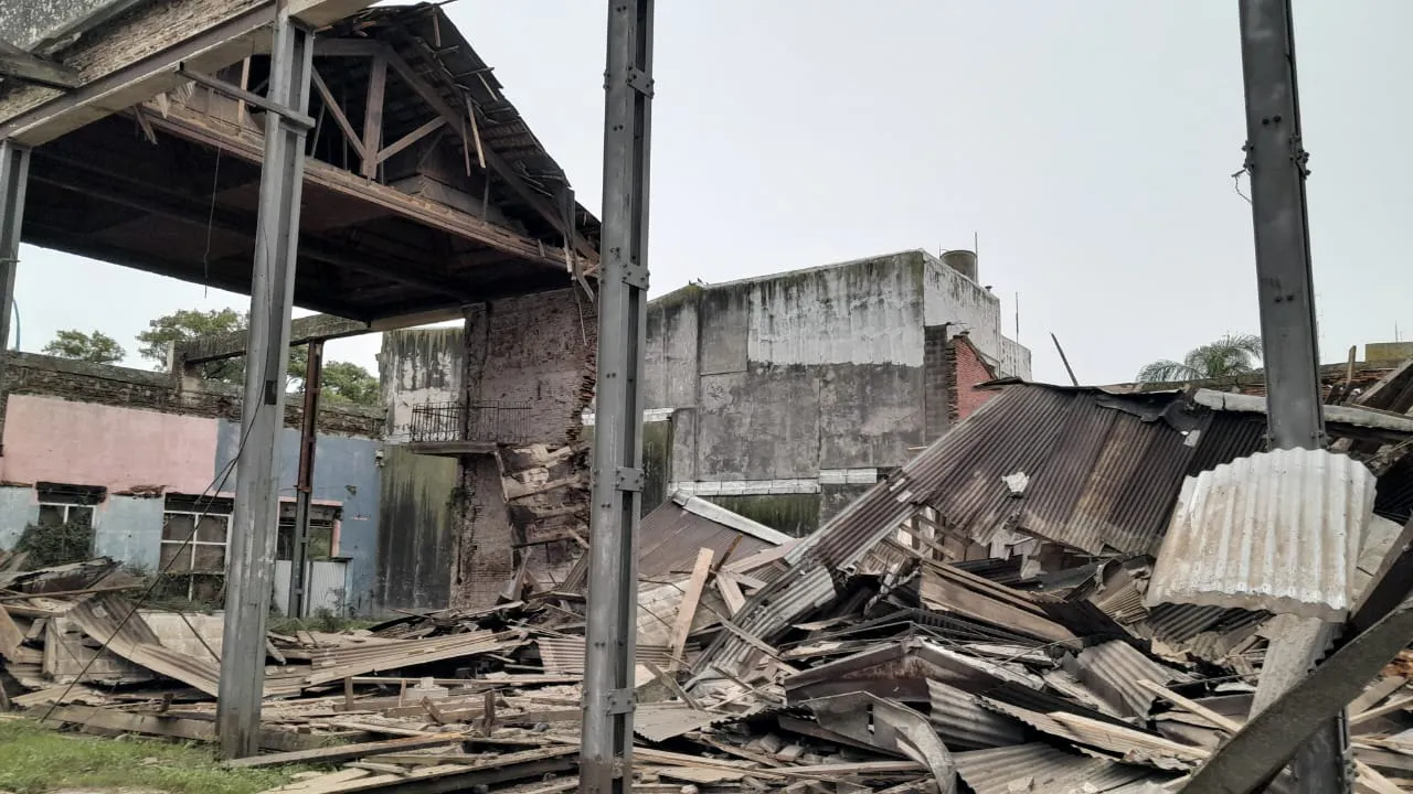 Derrumbe almacenes Ripaminti