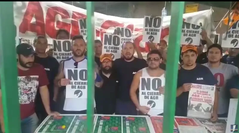 Piden no comprar el diario  Clarín  tras despedir a más de 300 empleados