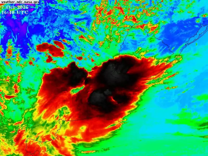 ElsatélitemuestracómocreceelsistemadetormentasquetieneaRafaelaenalertanaranja.jpg