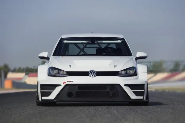 volkswagen-golf-gti-tcr-0
