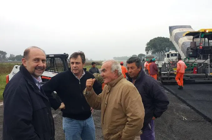 Perotti, Castellano y Borgogno recorriendo las obras. (Foto: Gentileza Municipalidad Rafaela)