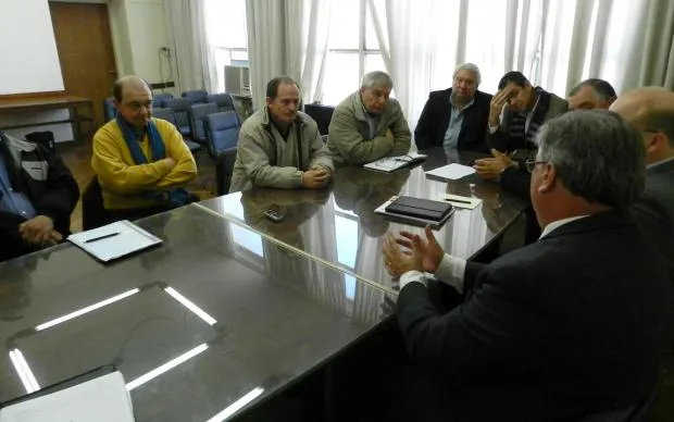 Reunión del ministro Fascendini con representantes del sector ganadero santafesino. (Foto: Prensa Gobierno de Santa Fe)