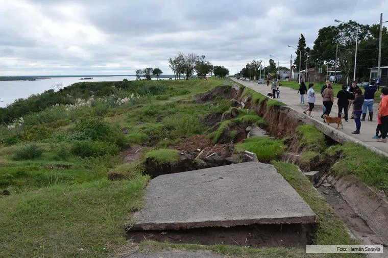 571812d09b573_760x506