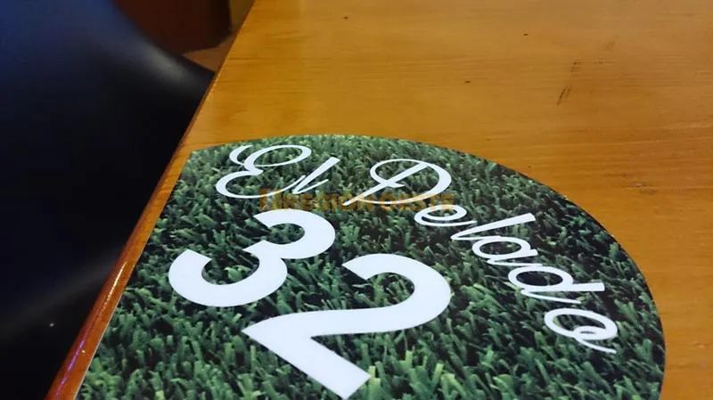 Mesas y merchandising del