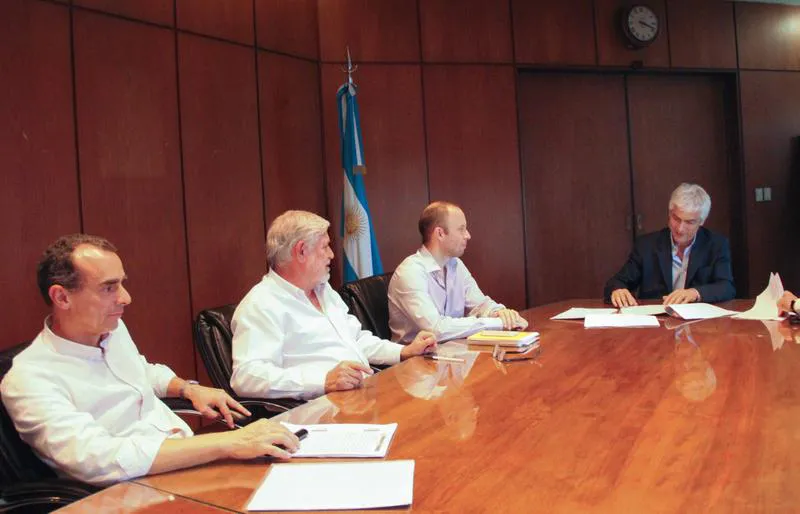 IMG_7475 Guillermo Fiad, presidente ADIF firma acuerdo con DYCASA, MAKO y ROTTIO