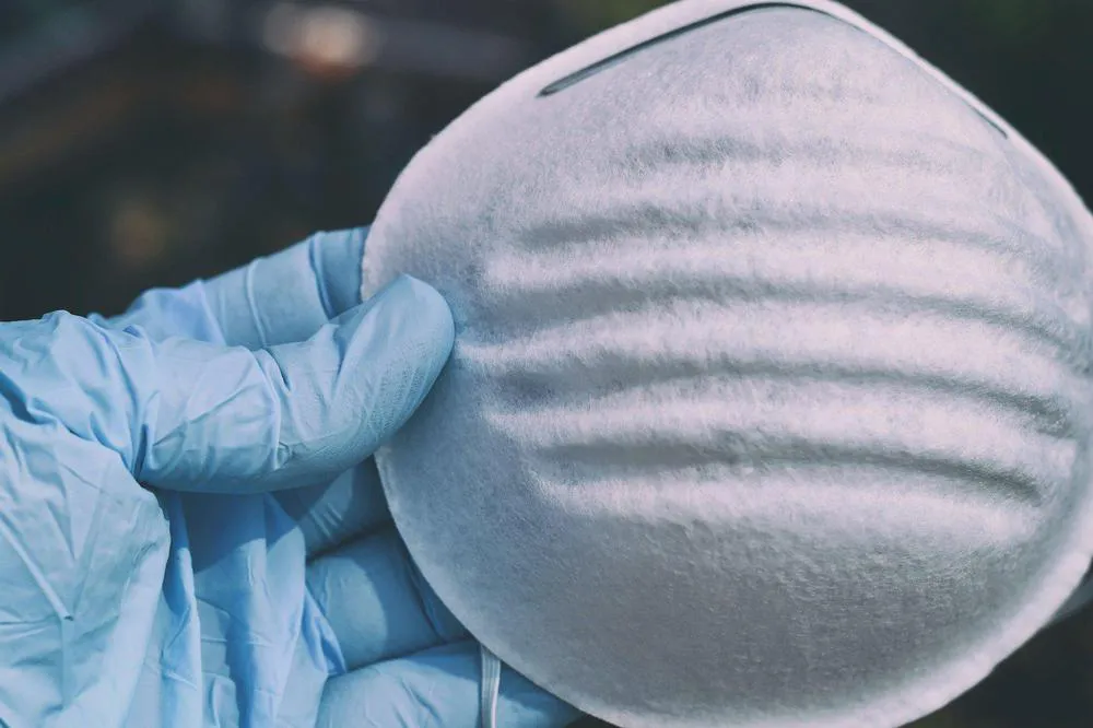 protective-mask-5021416_1920