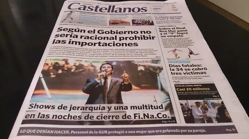 Tapa del Diario Castellanos con una fotografía de Diego Camusso