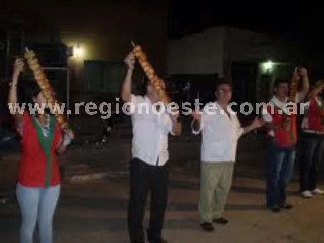 Fiesta del Pollo Relleno a la Espada en Lehmann