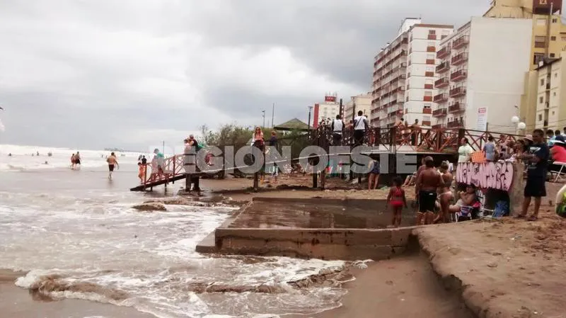 Marea alta en Santa Teresita