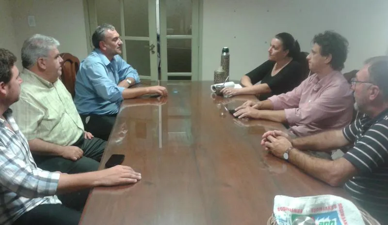 Calvo junto a Civalero y su gabinete