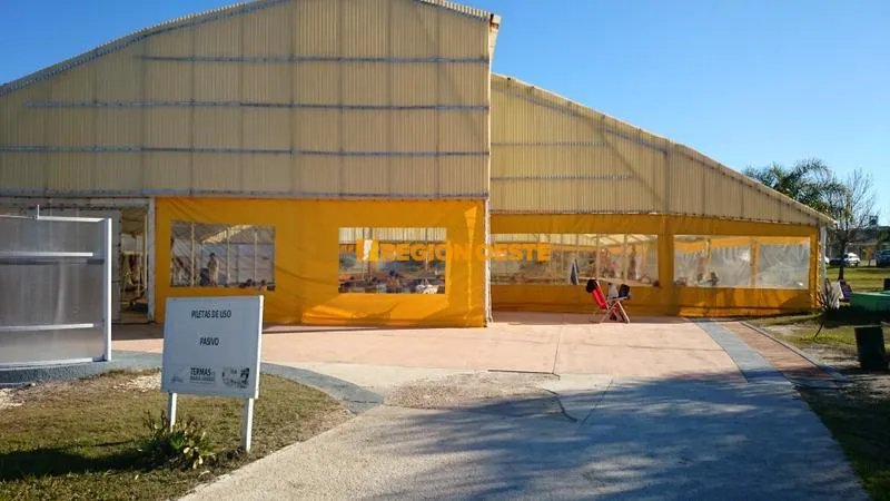 Piletas techadas en Termas de maría grande