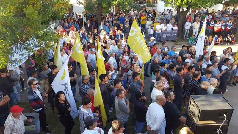 Abrazo a SanCor en Brinkmann